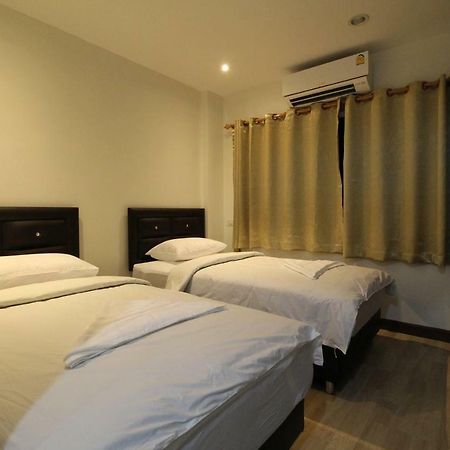Chaiwat Guesthouse Бангкок Екстер'єр фото