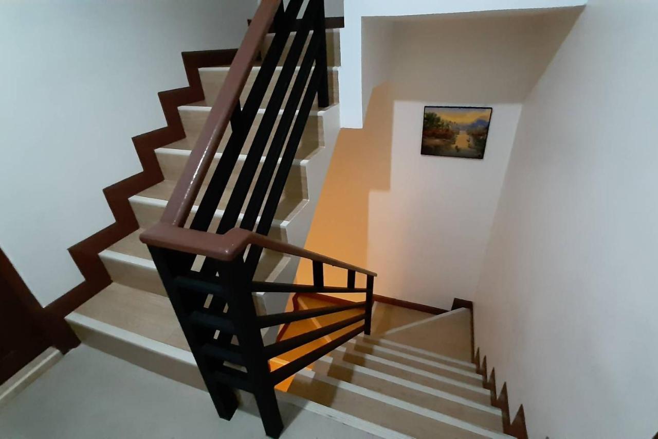 Chaiwat Guesthouse Бангкок Екстер'єр фото
